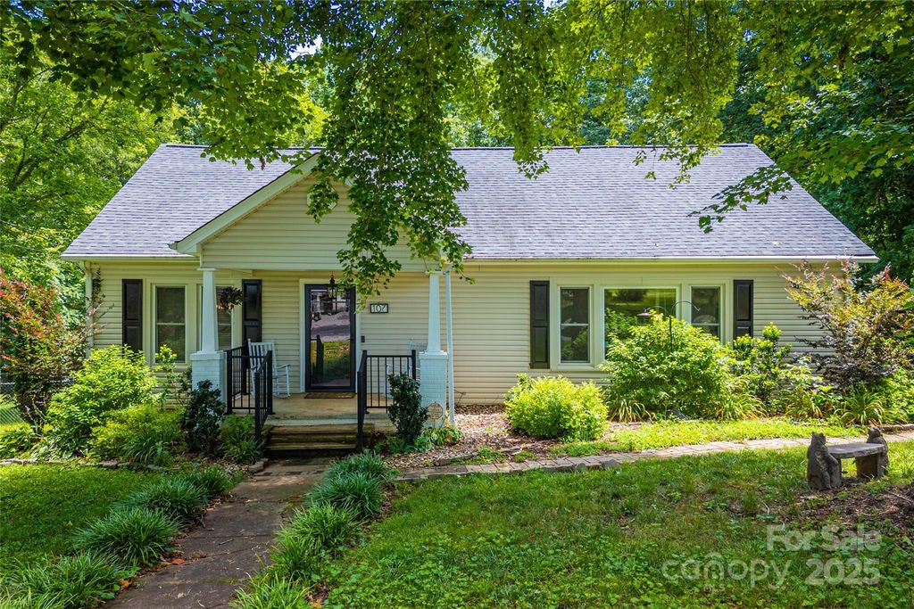 107 Burke Drive, Morganton, NC 28655