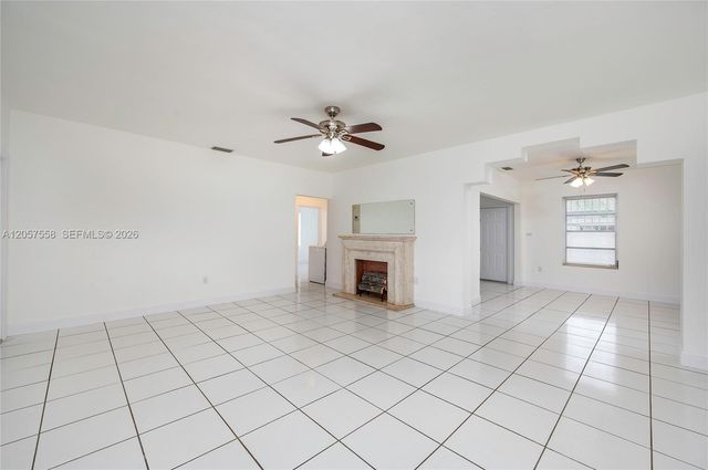 2624 NW 24th St, Miami, FL 33142