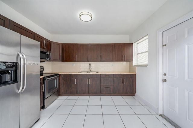 2624 NW 24th St, Miami, FL 33142