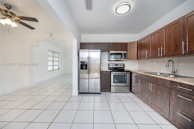 2624 NW 24th St, Miami, FL 33142