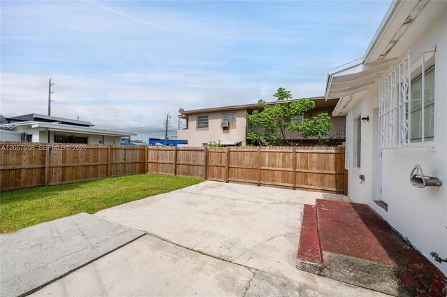 2624 NW 24th St, Miami, FL 33142