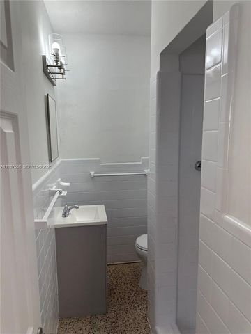2624 NW 24th St, Miami, FL 33142
