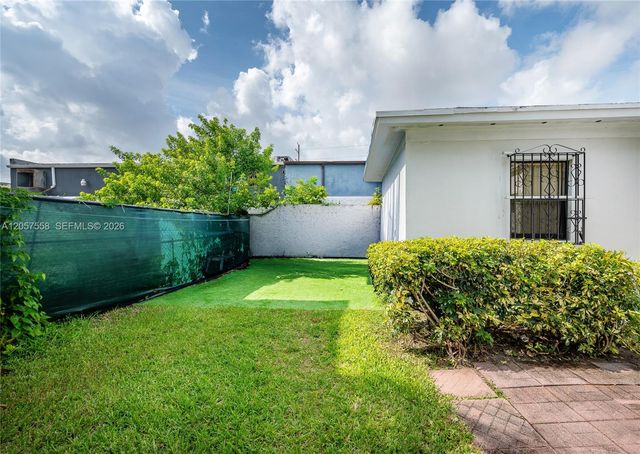 2624 NW 24th St, Miami, FL 33142