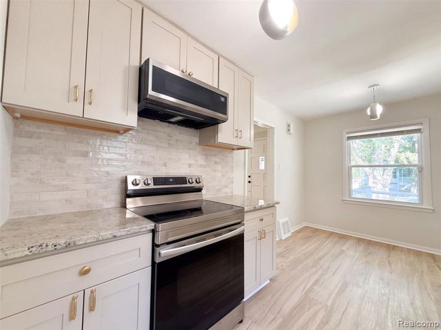 830 Channing Street, Ferndale, MI 48220