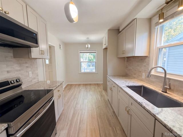 830 Channing Street, Ferndale, MI 48220