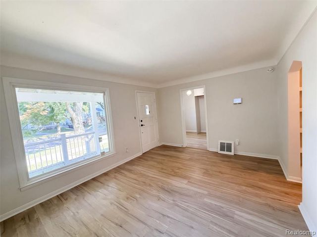 830 Channing Street, Ferndale, MI 48220