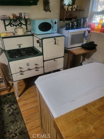 29591 Hook Creek, Cedar Glen, CA 92321