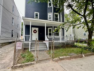 585 Winchester Avenue #1, New Haven, CT 06511