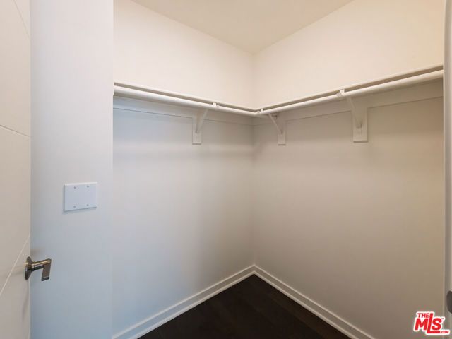 2926 Rowena Avenue 2, Los Angeles, CA 90039