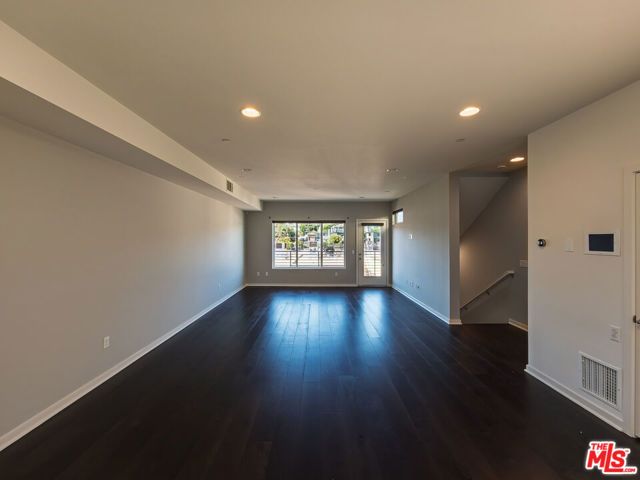 2926 Rowena Avenue 2, Los Angeles, CA 90039
