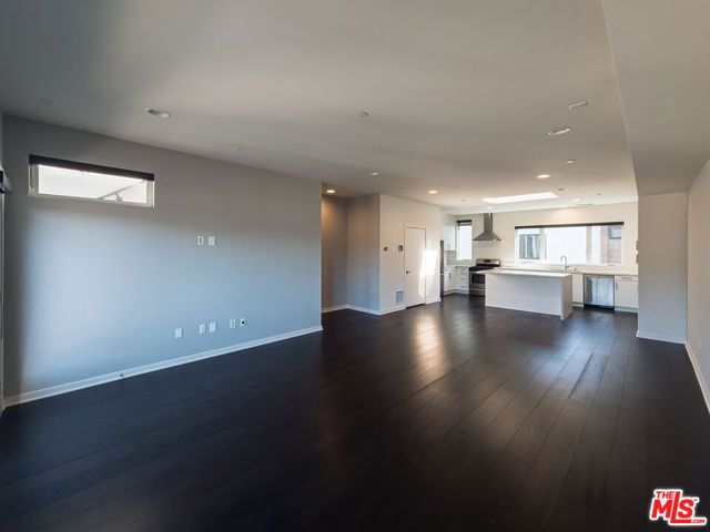 2926 Rowena Avenue 2, Los Angeles, CA 90039