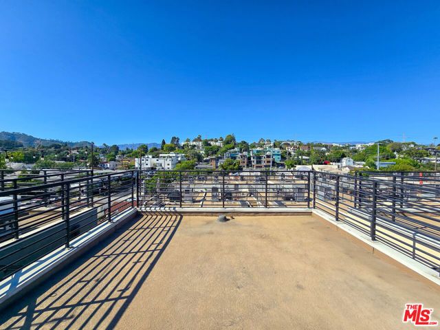 2926 Rowena Avenue 2, Los Angeles, CA 90039