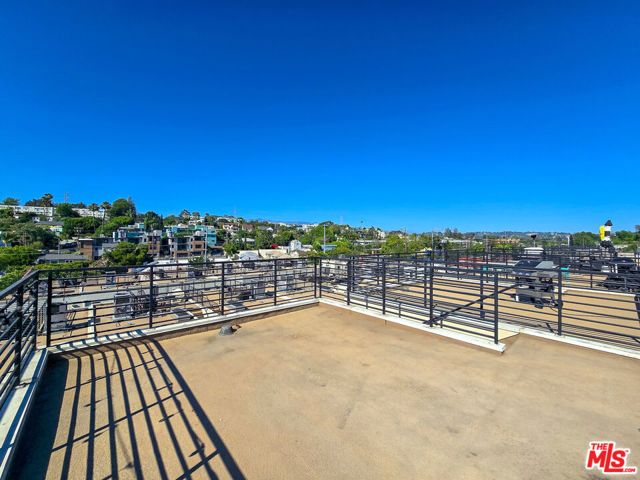 2926 Rowena Avenue 2, Los Angeles, CA 90039