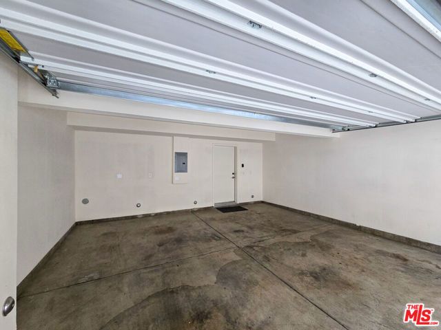 2926 Rowena Avenue 2, Los Angeles, CA 90039