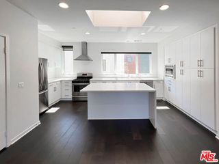 2926 Rowena Avenue 2, Los Angeles, CA 90039