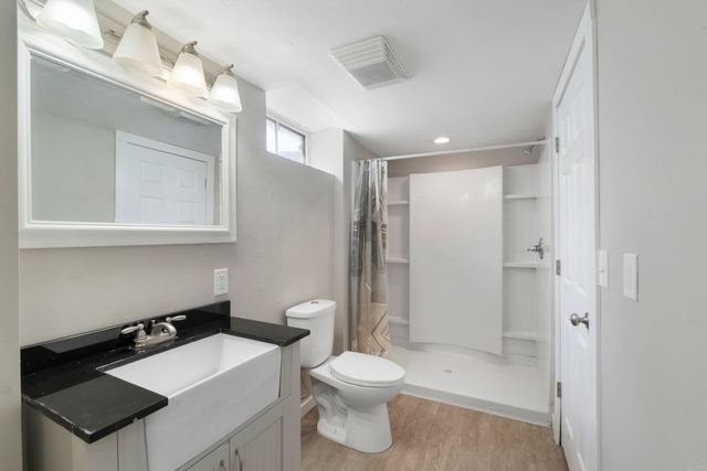 1424 Sager Avenue, Waterloo, IA 50701