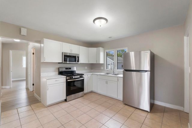 1424 Sager Avenue, Waterloo, IA 50701