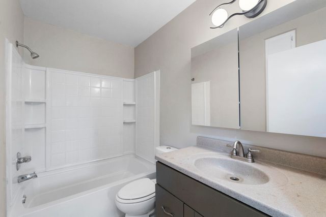 1424 Sager Avenue, Waterloo, IA 50701