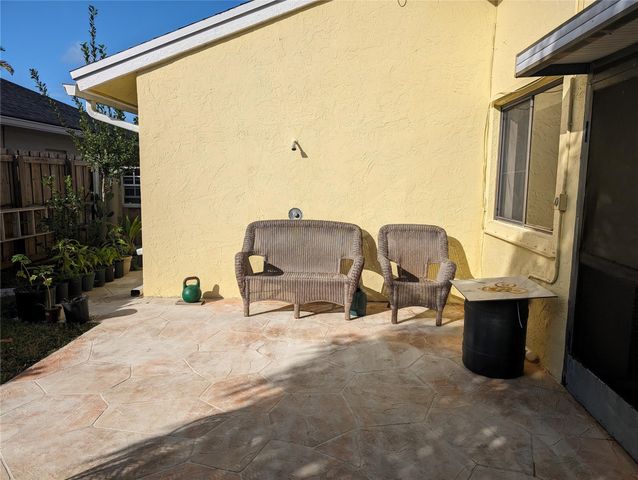 707 SE 3rd Avenue, Davie, FL 33004