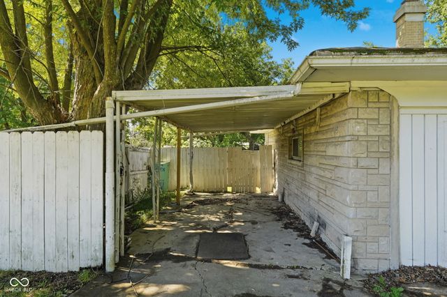 4931 Rockville Road, Indianapolis, IN 46224
