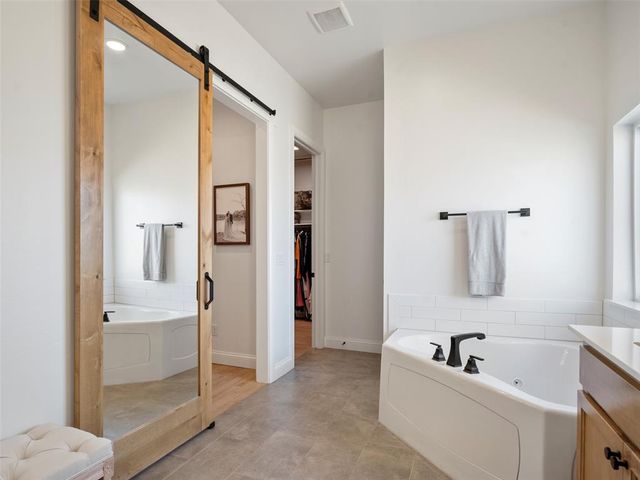 915 Villaverde Drive, Norman, OK 73071