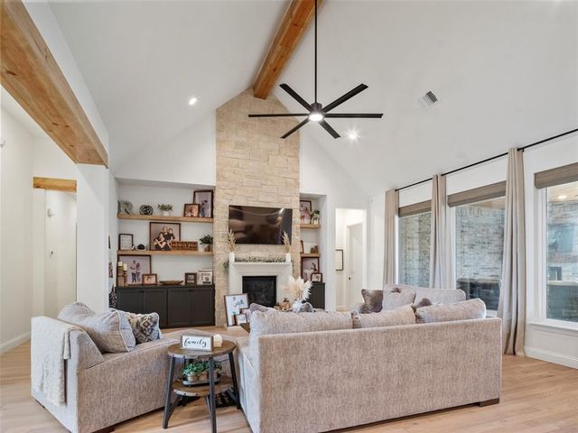 915 Villaverde Drive, Norman, OK 73071