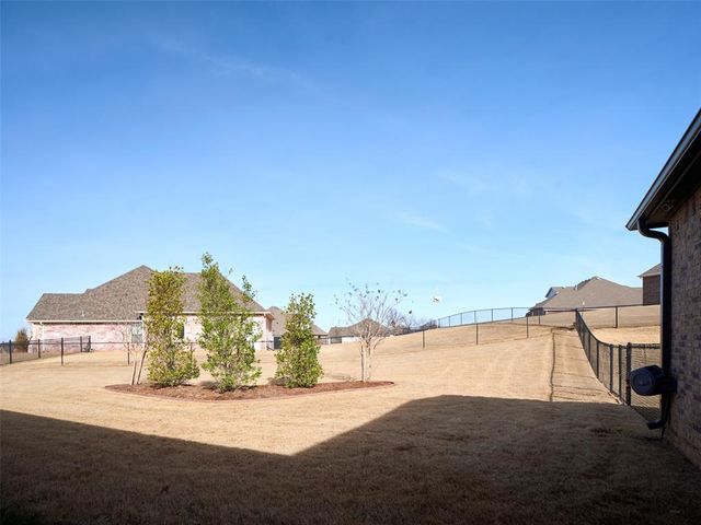 915 Villaverde Drive, Norman, OK 73071