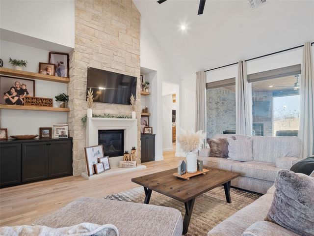 915 Villaverde Drive, Norman, OK 73071