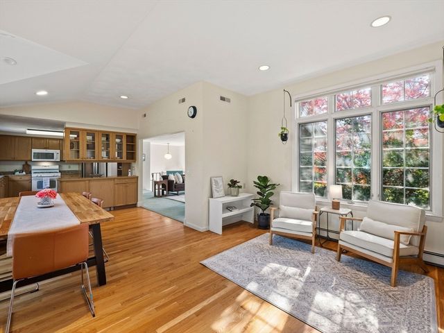 34 Flint Road, Acton, MA 01720
