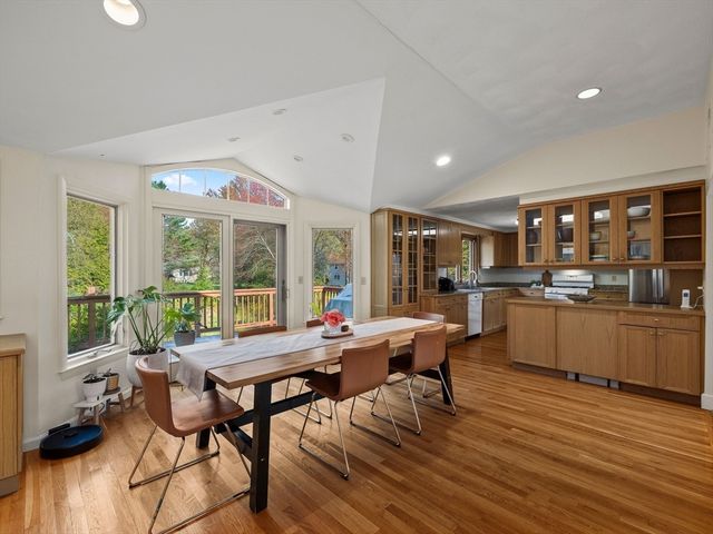 34 Flint Road, Acton, MA 01720