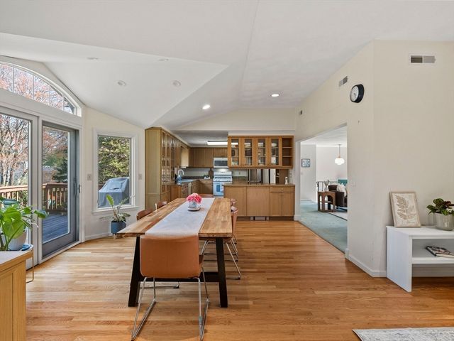 34 Flint Road, Acton, MA 01720