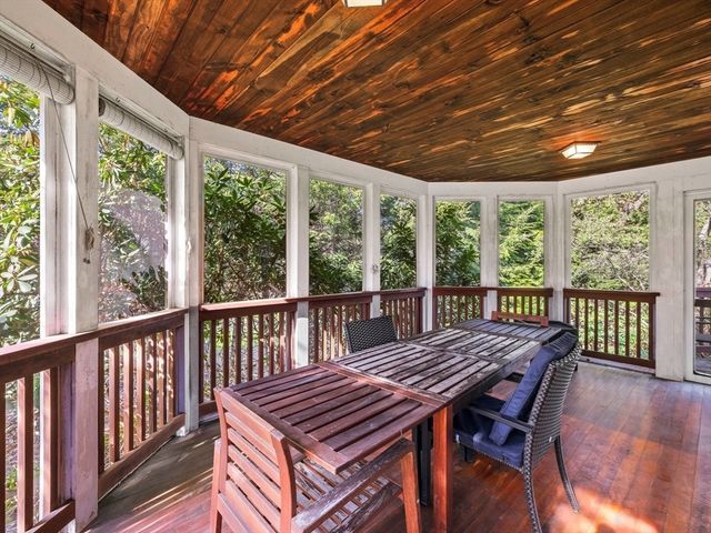 34 Flint Road, Acton, MA 01720
