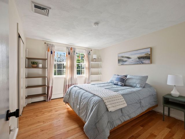 34 Flint Road, Acton, MA 01720