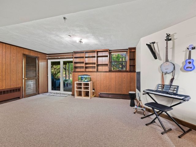 34 Flint Road, Acton, MA 01720