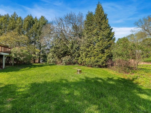 34 Flint Road, Acton, MA 01720