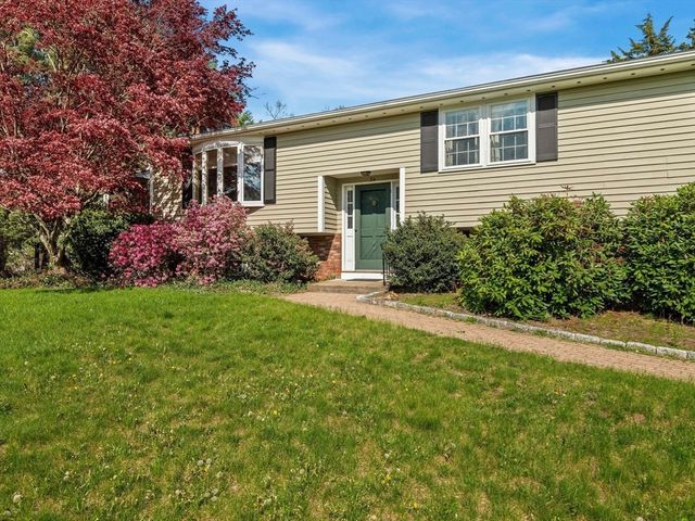 34 Flint Road, Acton, MA 01720
