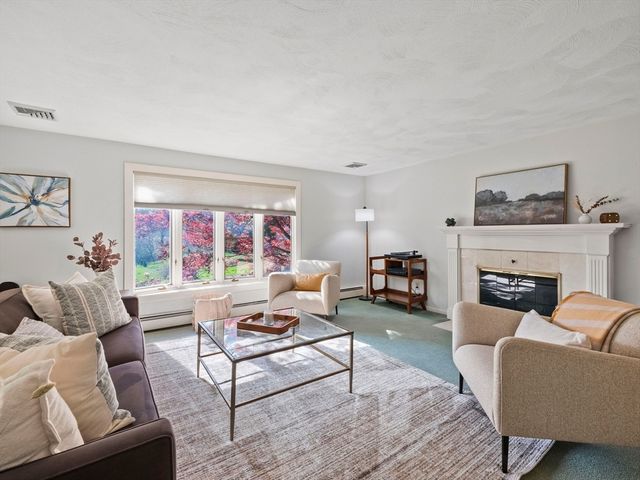 34 Flint Road, Acton, MA 01720