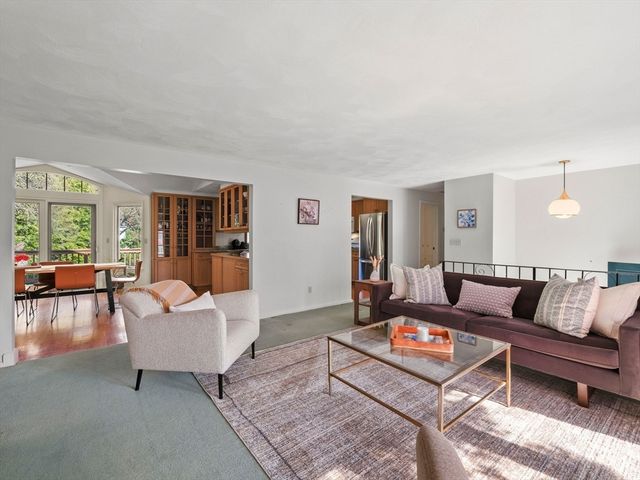 34 Flint Road, Acton, MA 01720