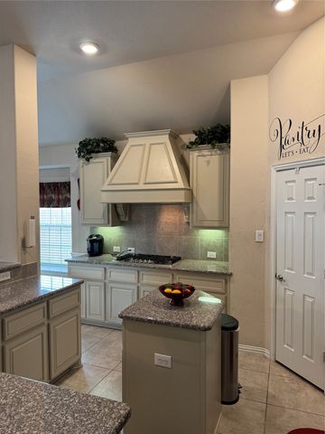 1748 River Run Drive, Desoto, TX 75115