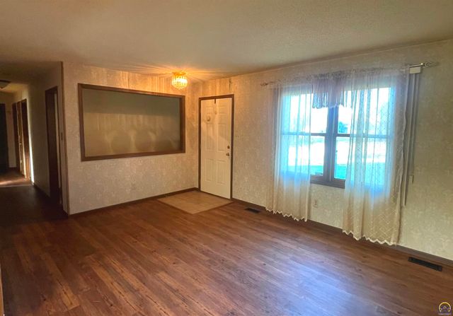 4117 SE Colorado AVE, Topeka, KS 66609