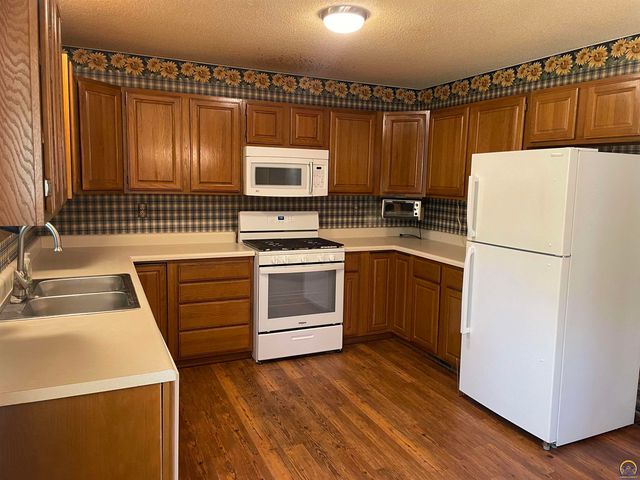 4117 SE Colorado AVE, Topeka, KS 66609