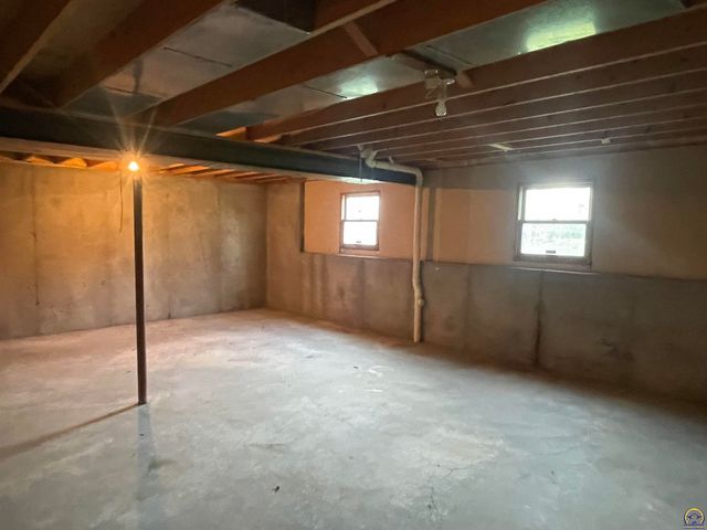 4117 SE Colorado AVE, Topeka, KS 66609