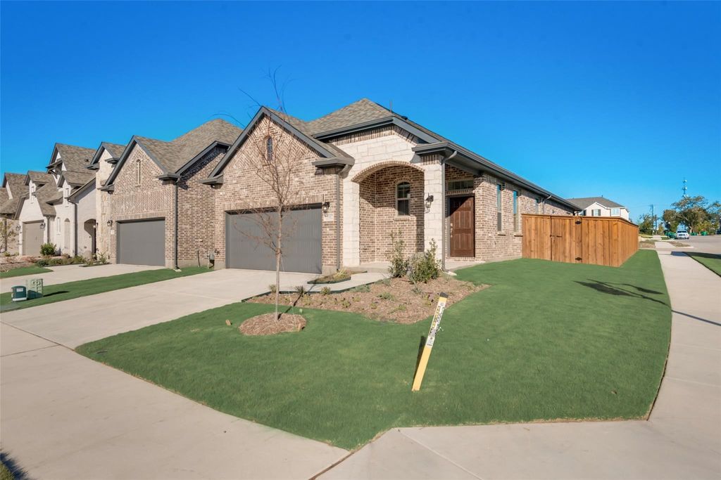 1127 Mesa Street, Sherman, TX 75090