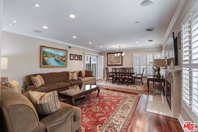 547 South Street, Glendale, CA 91202