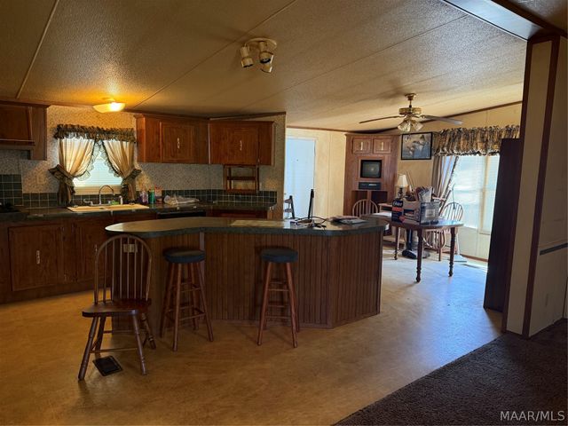 3027 35th Avenue, Lanett, AL 36863