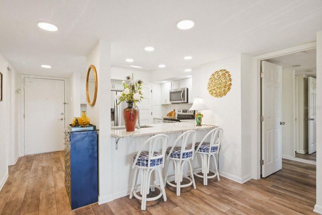 302 MARINER DRIVE 302, Tarpon Springs, FL 34689