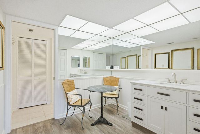 302 MARINER DRIVE 302, Tarpon Springs, FL 34689