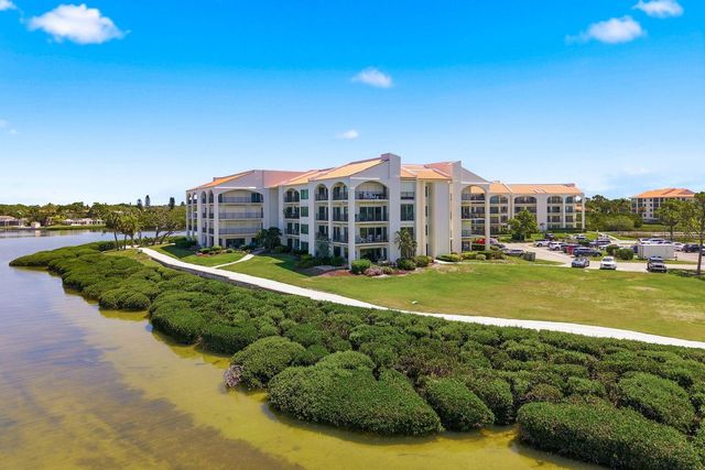 302 MARINER DRIVE 302, Tarpon Springs, FL 34689