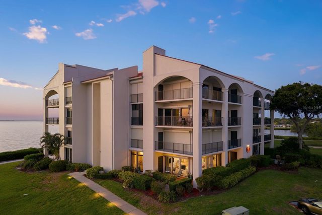 302 MARINER DRIVE 302, Tarpon Springs, FL 34689