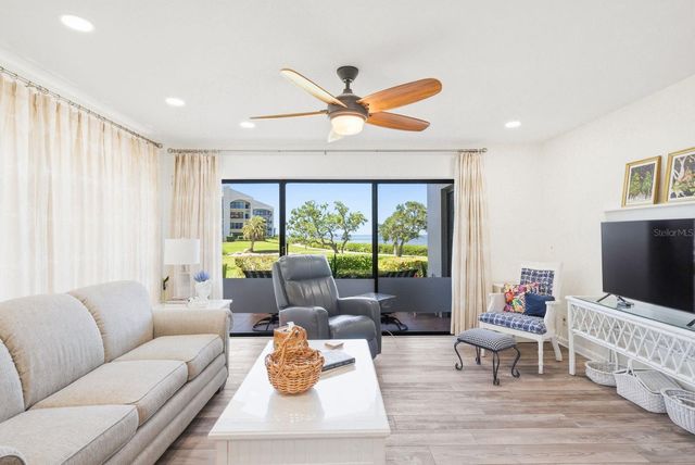 302 MARINER DRIVE 302, Tarpon Springs, FL 34689